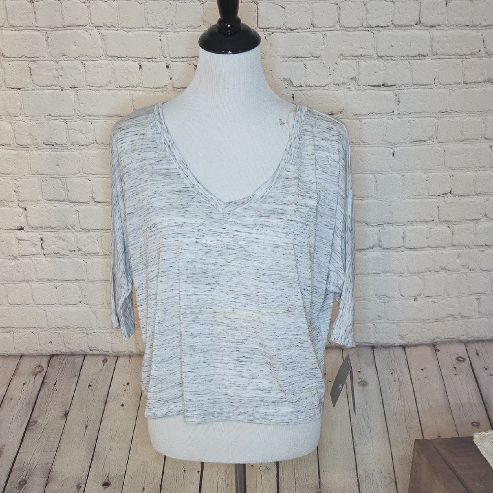 ALO Yoga Light Heather Gray V-Neck Top